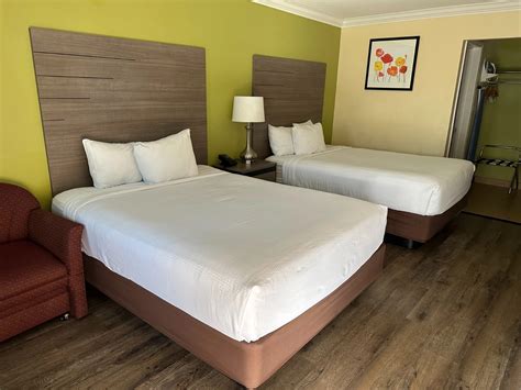 SOLARA INN AND SUITES $91 ($̶1̶2̶8̶) .